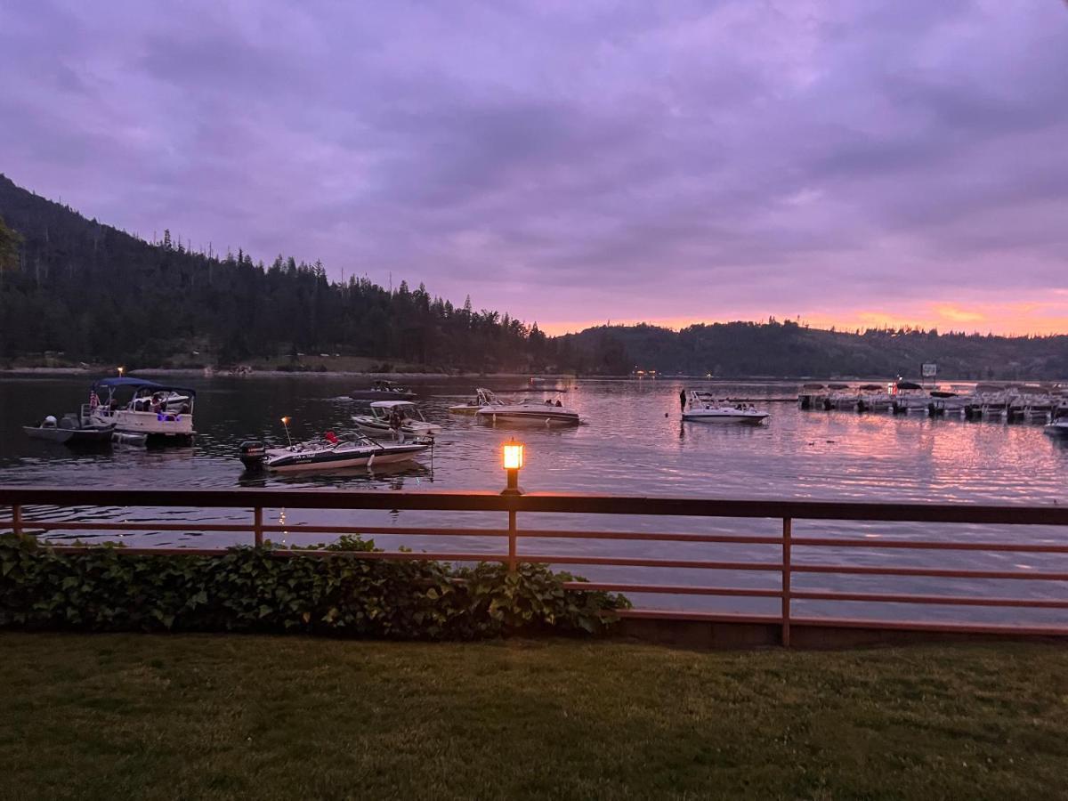 The Pines Resort & Conference Center Bass Lake Eksteriør bilde