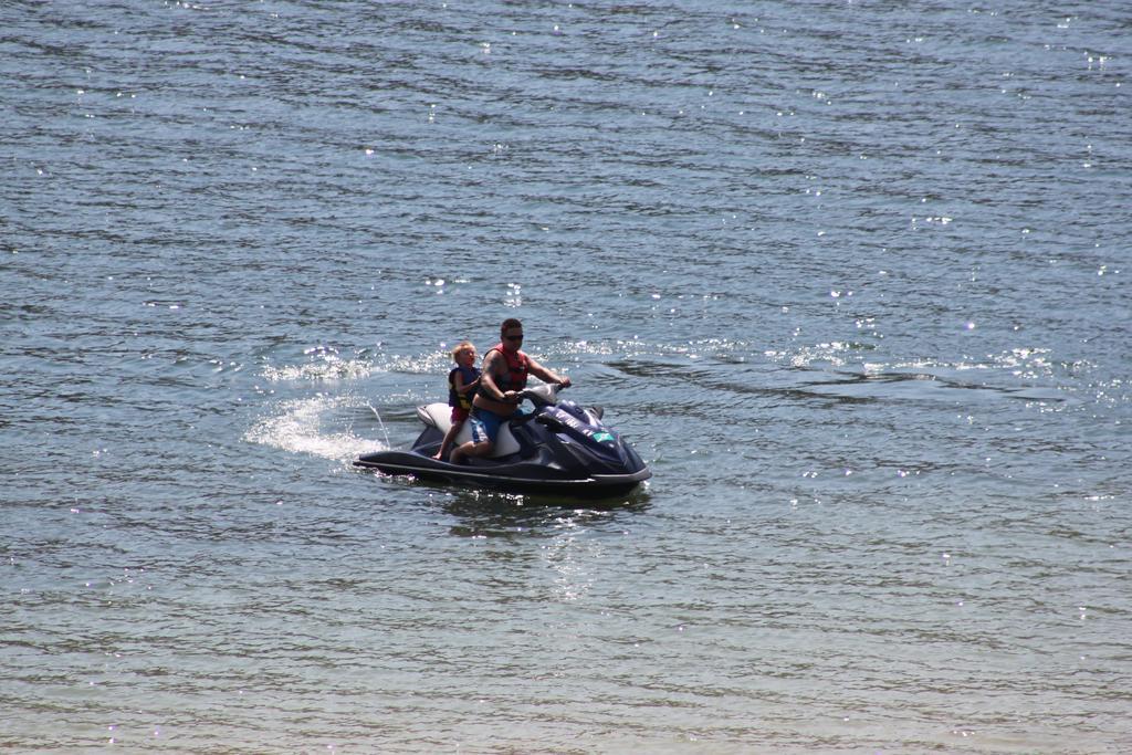 The Pines Resort & Conference Center Bass Lake Eksteriør bilde