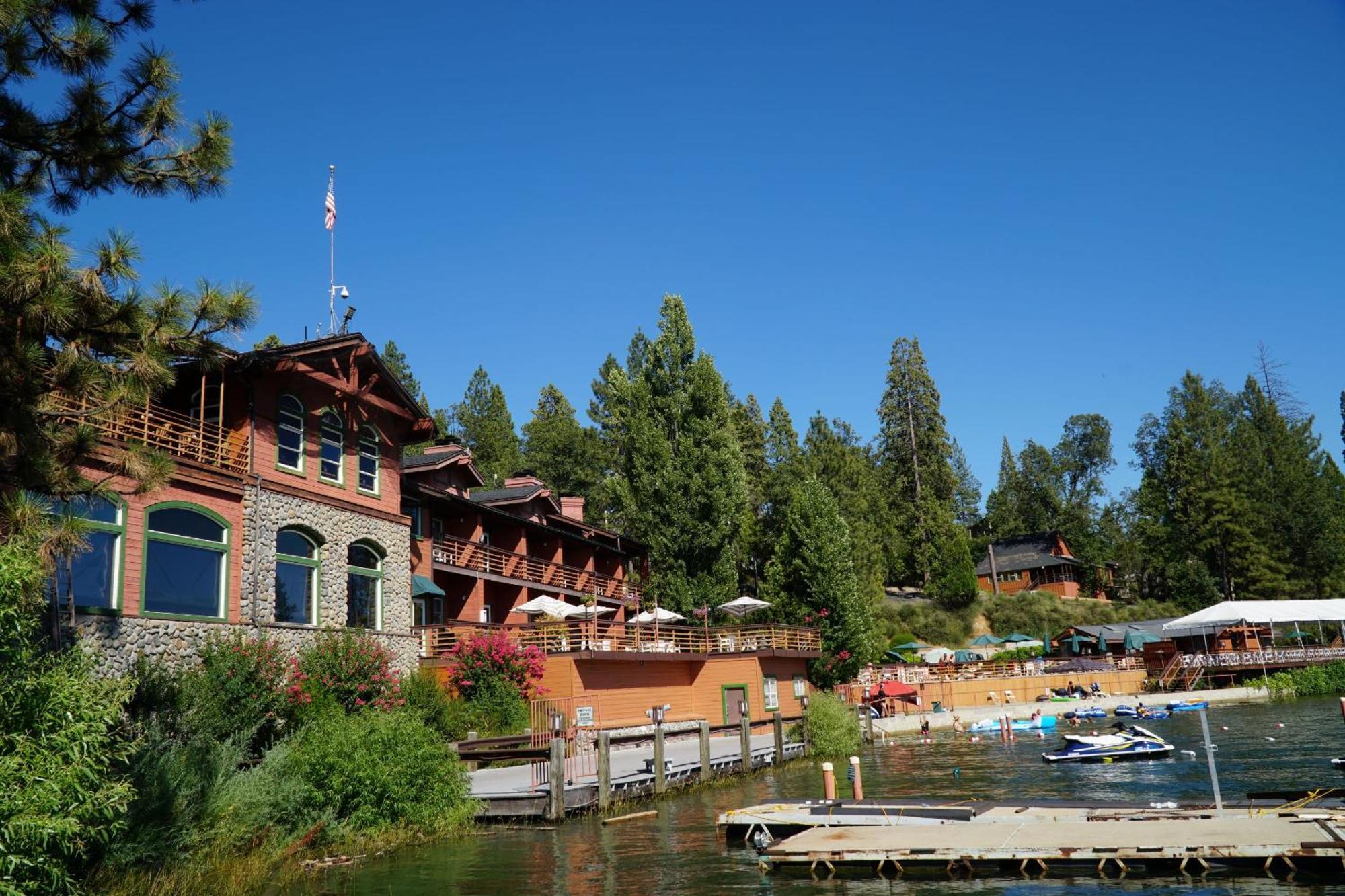 The Pines Resort & Conference Center Bass Lake Eksteriør bilde