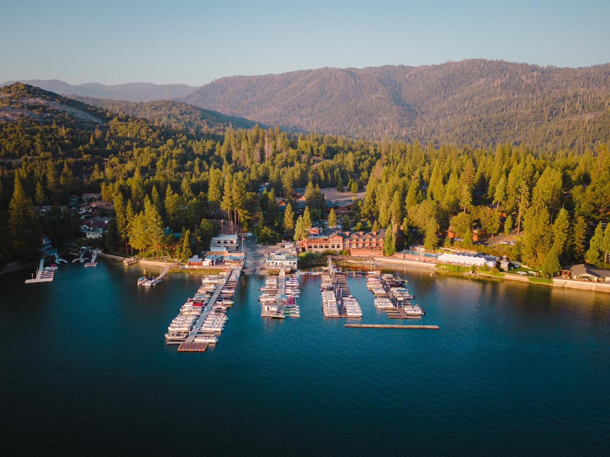 The Pines Resort & Conference Center Bass Lake Eksteriør bilde